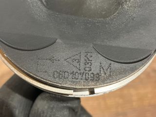 bontott VW PASSAT B6 Dugattyú és Hajtókar