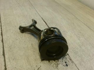 bontott VW PASSAT B6 Dugattyú