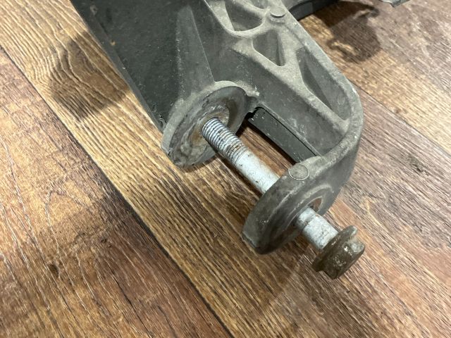 bontott VW PASSAT B6 Első Bölcső