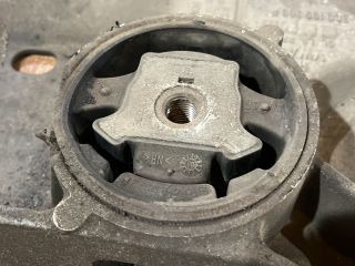 bontott VW PASSAT B6 Első Bölcső