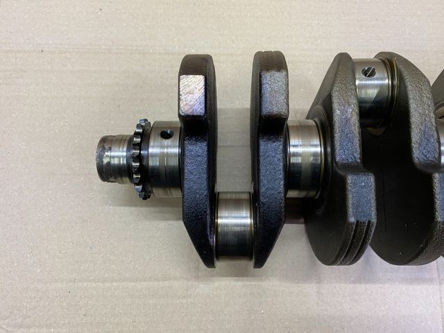 bontott VW PASSAT B6 Főtengely (Magában)