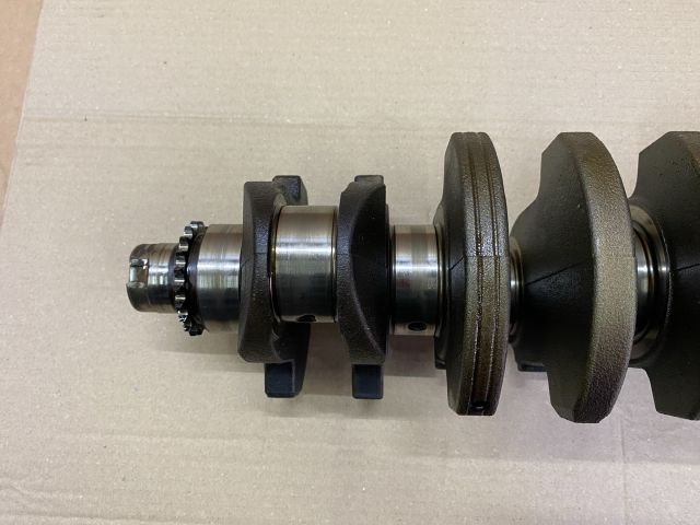 bontott VW PASSAT B6 Főtengely (Magában)