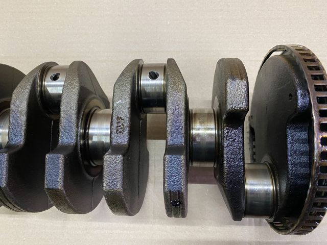 bontott VW PASSAT B6 Főtengely (Magában)