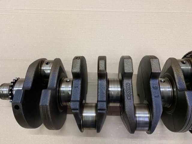 bontott VW PASSAT B6 Főtengely (Magában)