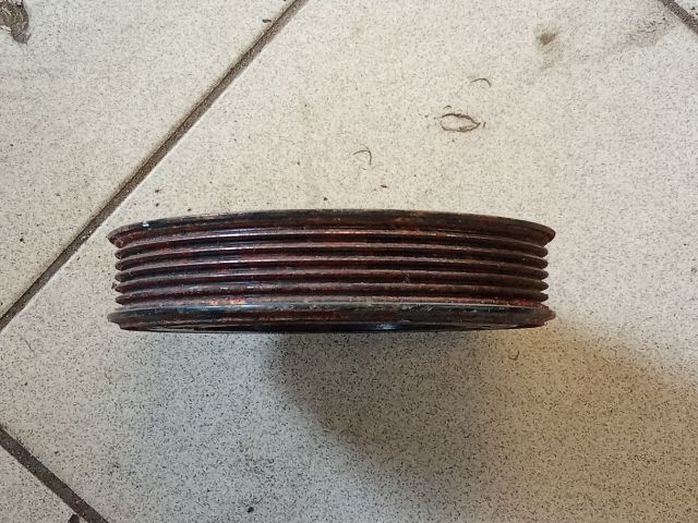 bontott VW PASSAT B6 Főtengely Szíjtárcsa