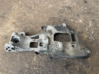 bontott VW PASSAT B6 Generátor Tartó Bak