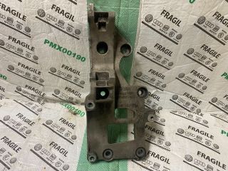 bontott VW PASSAT B6 Generátor Tartó Bak