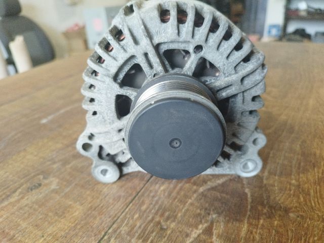 bontott VW PASSAT B6 Generátor