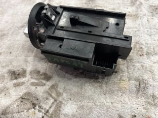 bontott VW PASSAT B6 Gyújtáskapcsoló Házzal