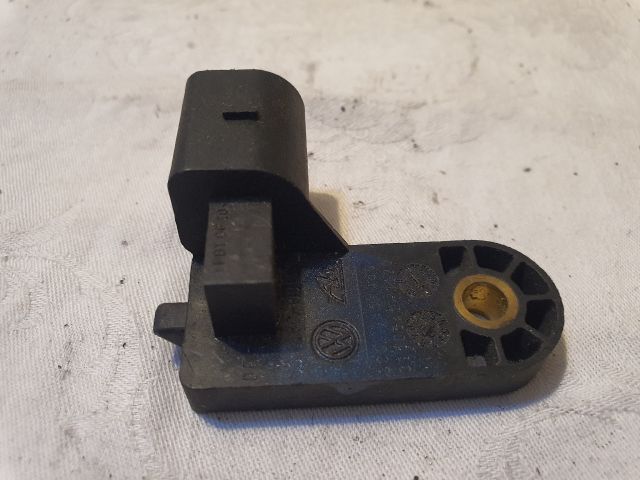 bontott VW PASSAT B6 Jeladó (Magában)