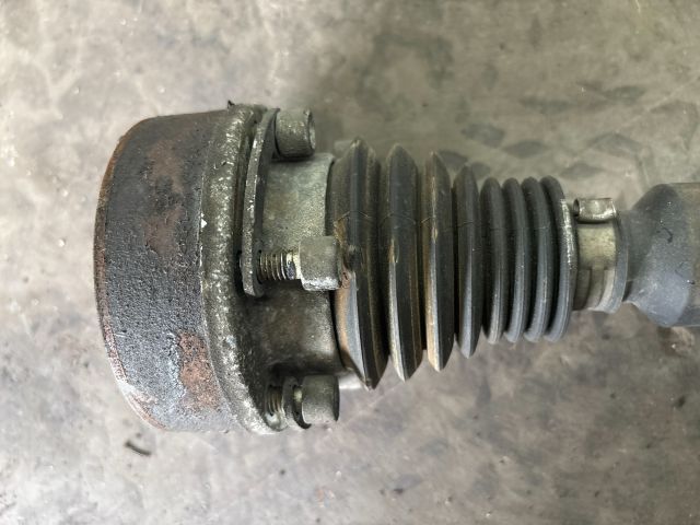 bontott VW PASSAT B6 Jobb Féltengely