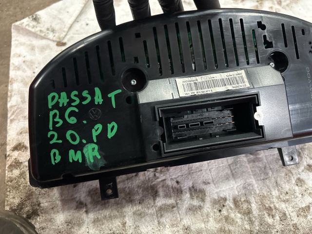 bontott VW PASSAT B6 Kilométeróra