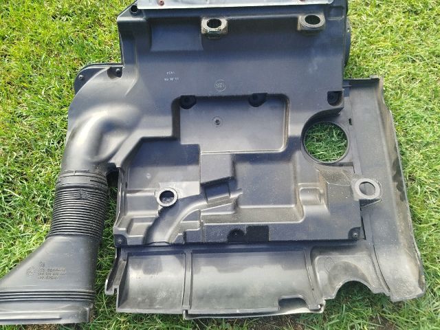 bontott VW PASSAT B6 Légszűrő Ház