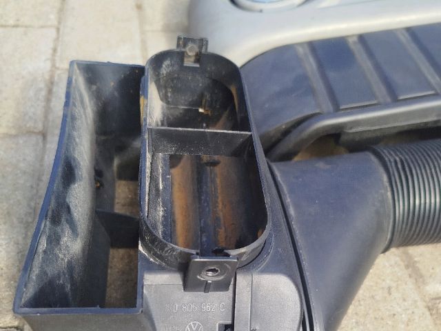 bontott VW PASSAT B6 Légszűrő Ház