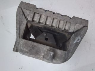 bontott VW PASSAT B6 Motor Tartó Bak Jobb