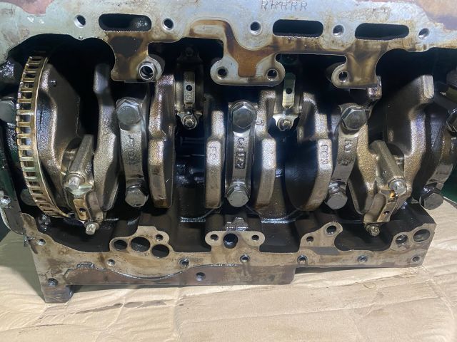 bontott VW PASSAT B6 Motorblokk (Fűzött)