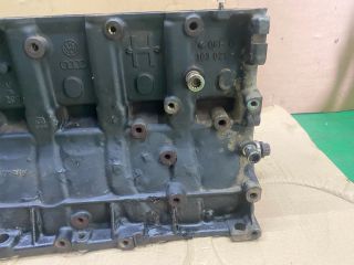 bontott VW PASSAT B6 Motorblokk (Fűzött)