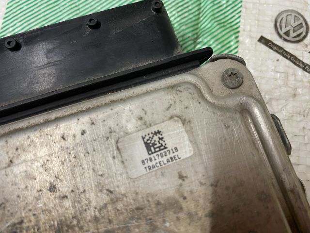 bontott VW PASSAT B6 Motorvezérlő