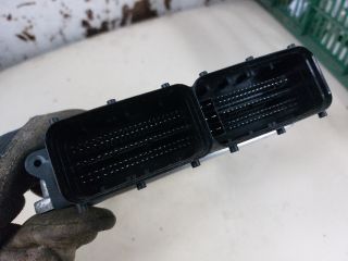 bontott VW PASSAT B6 Motorvezérlő