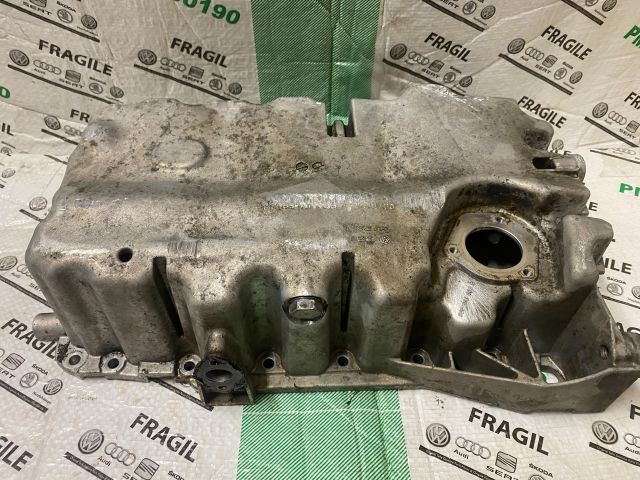 bontott VW PASSAT B6 Olajteknő