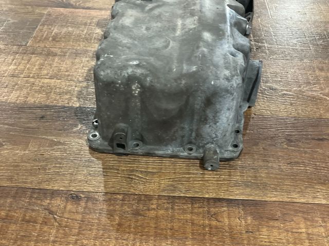 bontott VW PASSAT B6 Olajteknő