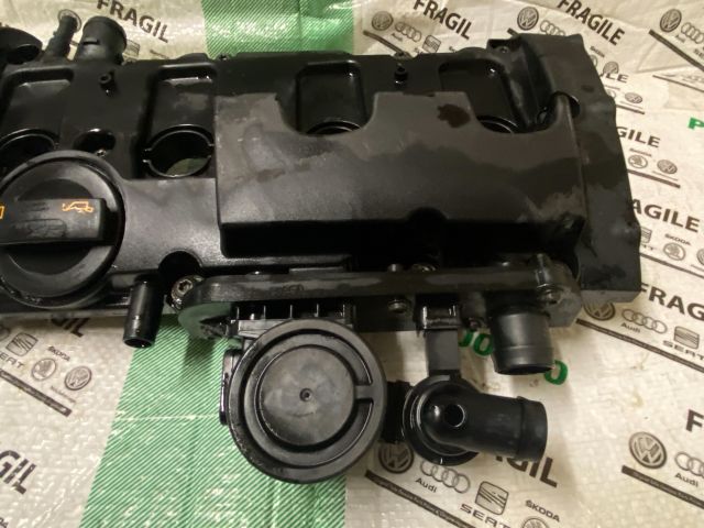 bontott VW PASSAT B6 Szelepfedél