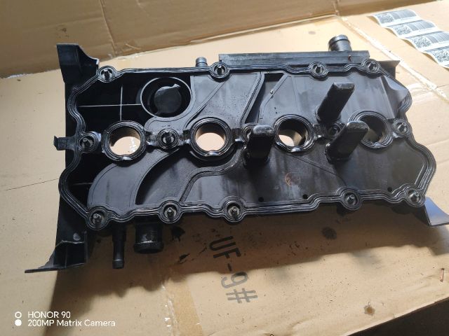 bontott VW PASSAT B6 Szelepfedél