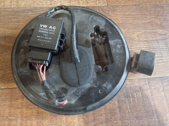 bontott VW PASSAT B6 Üzemanyag Szivattyú Relé