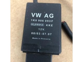 bontott VW PASSAT B6 Üzemanyag Szivattyú Relé