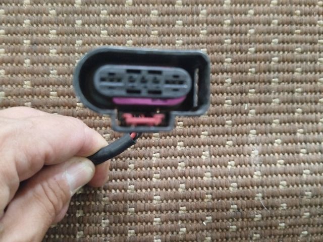 bontott VW PASSAT B6 Üzemanyag Szivattyú Relé