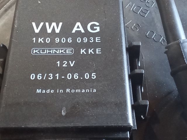 bontott VW PASSAT B6 Üzemanyag Szivattyú Relé