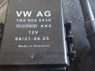 bontott VW PASSAT B6 Üzemanyag Szivattyú Relé