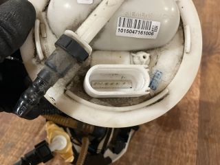 bontott VW PASSAT B6 Üzemanyag Szivattyú