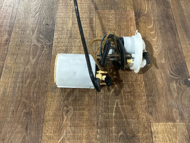 bontott VW PASSAT B6 Üzemanyag Szivattyú