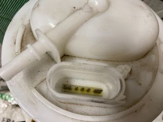 bontott VW PASSAT B6 Üzemanyag Szivattyú