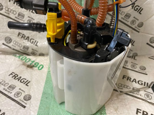 bontott VW PASSAT B6 Üzemanyag Szivattyú