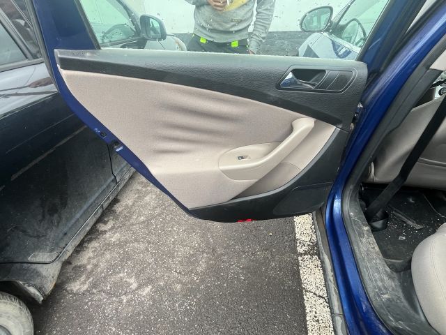 bontott VW PASSAT B6 Üzemanyag Szivattyú