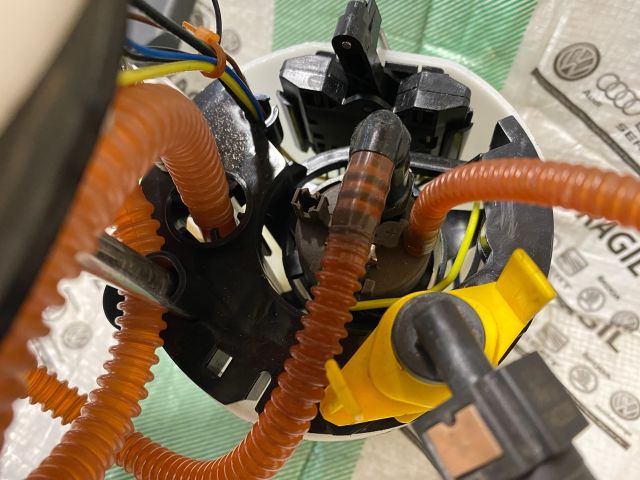 bontott VW PASSAT B6 Üzemanyag Szivattyú