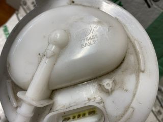 bontott VW PASSAT B6 Üzemanyag Szivattyú