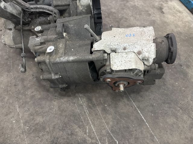 bontott VW PASSAT B6 Váltó (Mechanikus)