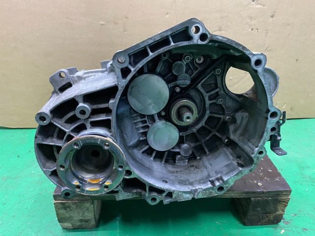 bontott VW PASSAT B6 Váltó (Mechanikus)