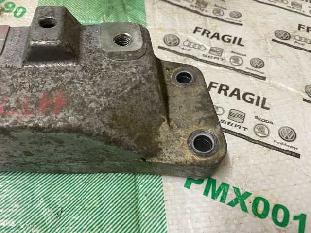 bontott VW PASSAT B6 Váltó Tartó Bak (Pozíciófüggetlen)