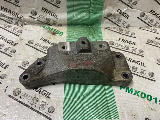 bontott VW PASSAT B6 Váltó Tartó Bak (Pozíciófüggetlen)