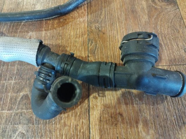 bontott VW PASSAT B6 Vízcső