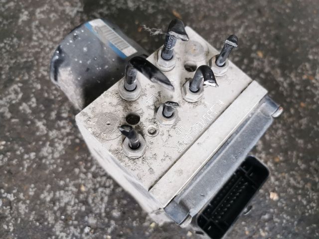 bontott VW PASSAT B6 ABS Kocka