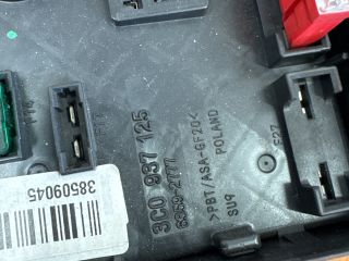 bontott VW PASSAT B6 Biztosítéktábla Motortér