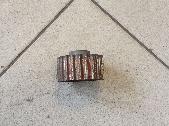 bontott VW PASSAT B6 Főtengely Bordáskerék / Lánckerék