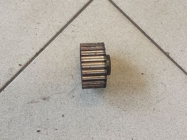 bontott VW PASSAT B6 Főtengely Bordáskerék / Lánckerék