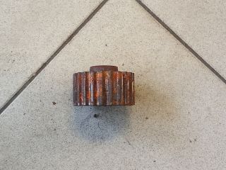 bontott VW PASSAT B6 Főtengely Bordáskerék / Lánckerék