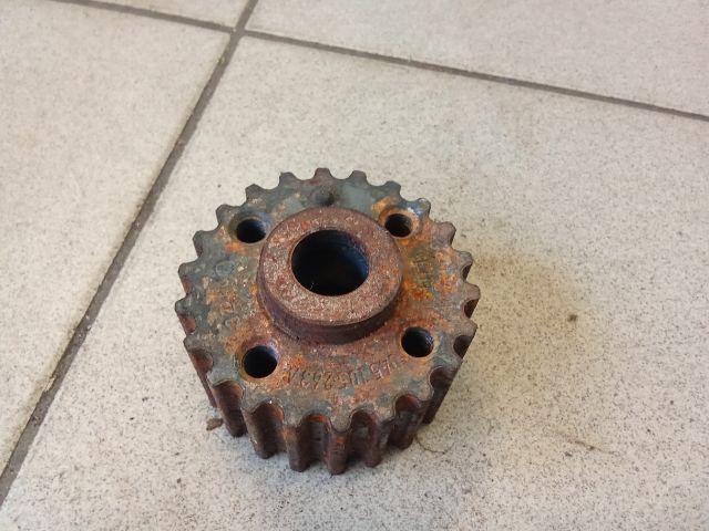 bontott VW PASSAT B6 Főtengely Bordáskerék / Lánckerék